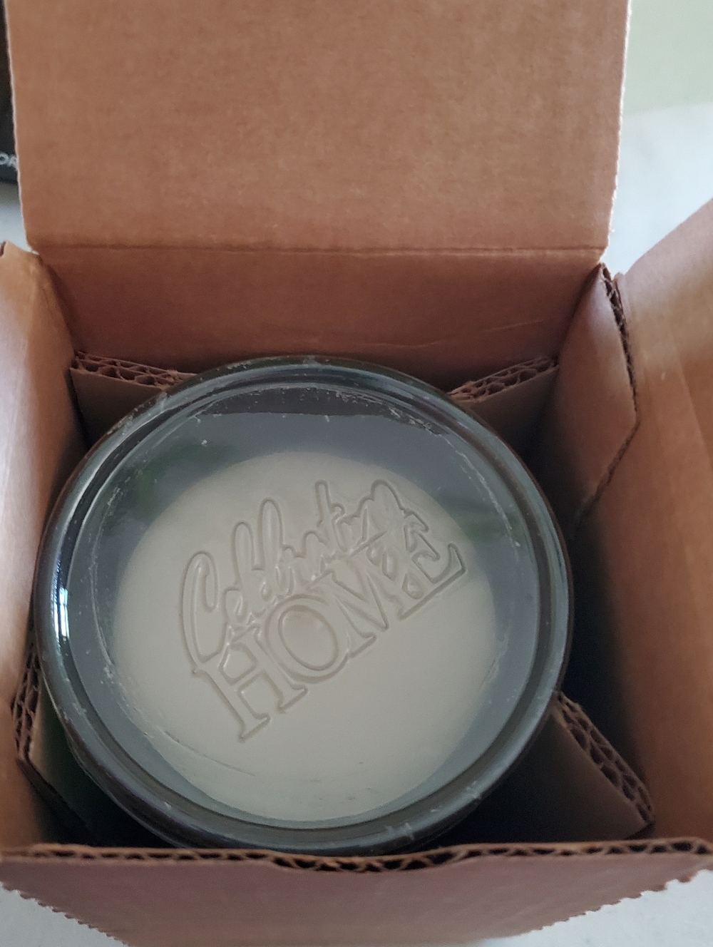 Wild Orchid Candle 13 oz New Celebrating Home Soy wax blend 60 Hours burn time - Picture 10 of 12